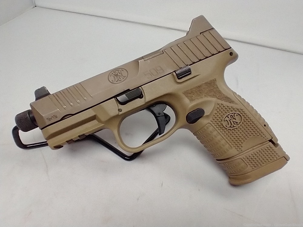 FN 509C Tactical 9mm Pistol FDE 4" Threaded/MOS w/Case & Paperwork USED-img-2