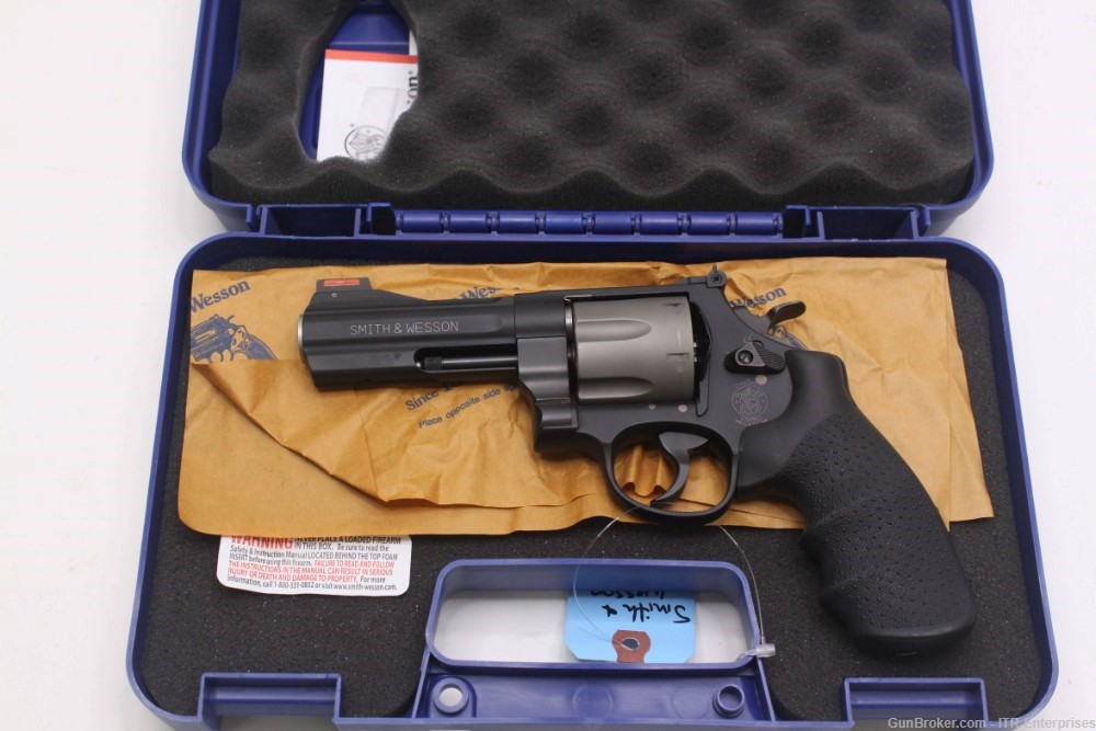 Smith & Wesson 329PD-img-0