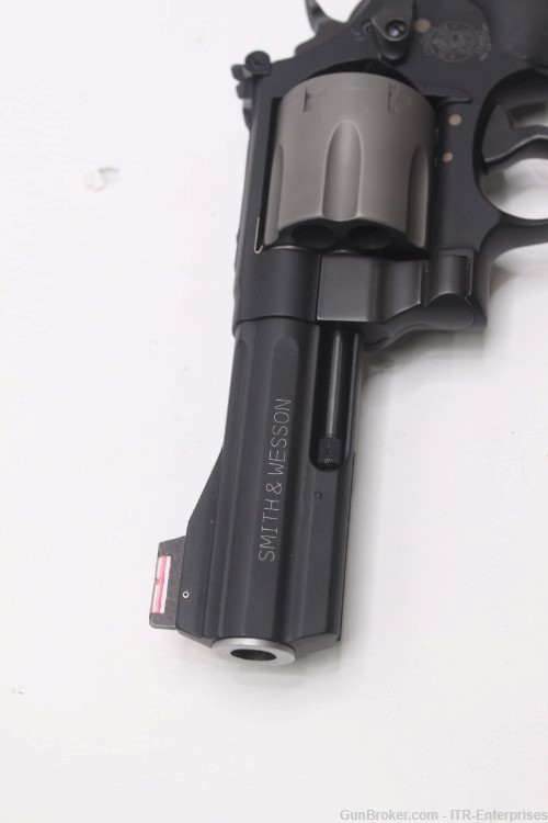 Smith & Wesson 329PD-img-6