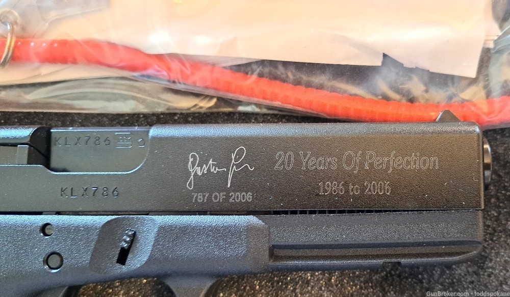 Glock 17 pistol 20 year anniversary Glock RARE NIB 787 of 2006 made -img-0