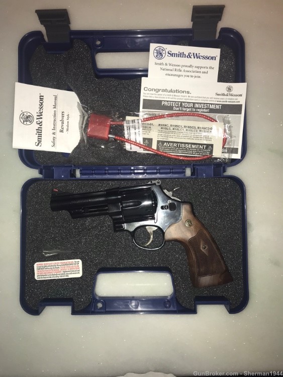 Smith &Wesson model 29 44 Magnum-img-5