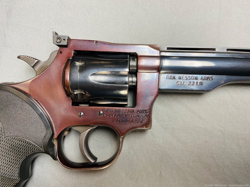 Dan Wesson 22 revolver 8” barrel Pachmayr grip 22LR-img-2
