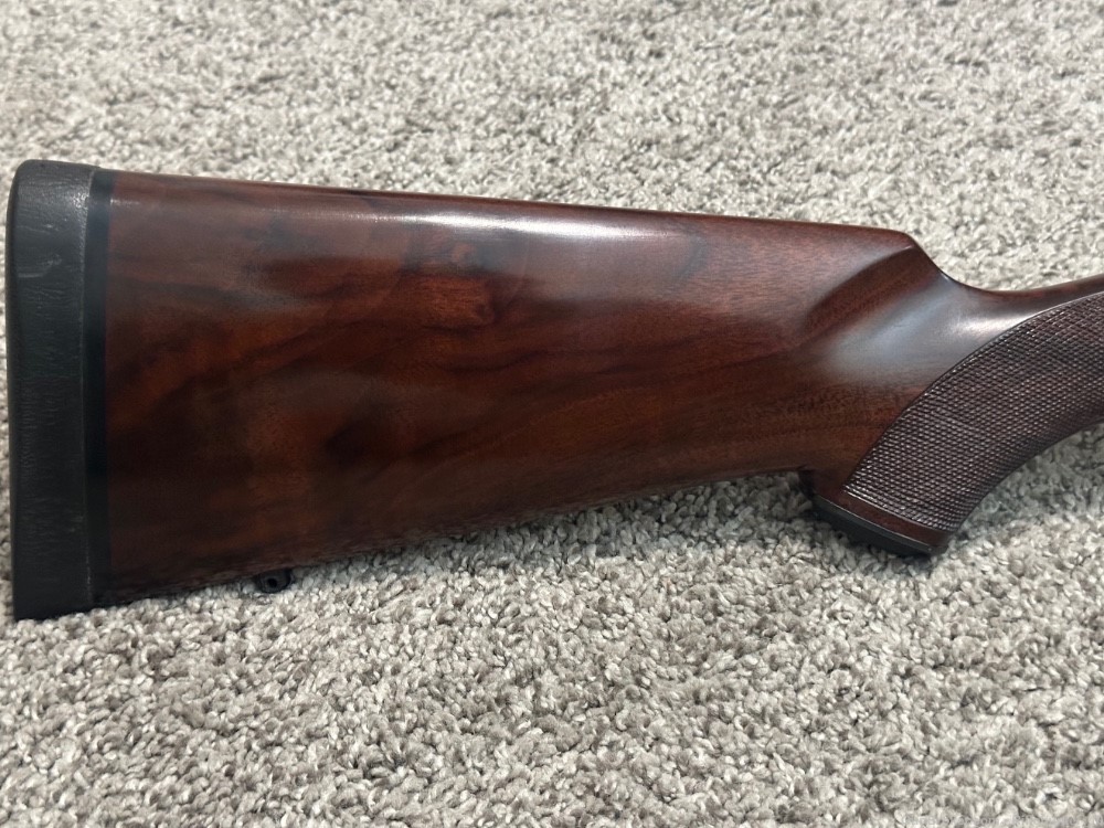 Kimber 84M Classic 260 rem ultra rare 22” brl A+ wood collector -img-1
