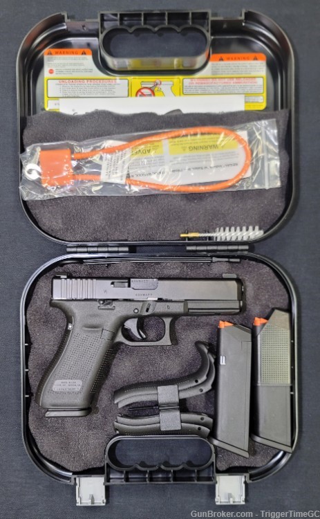 Like New Glock 17M Blue Label -img-0