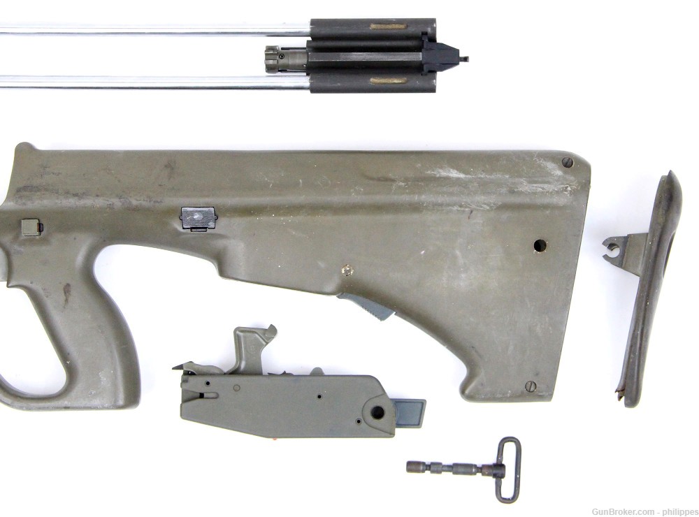 Steyr AUG Parts Kit - Rifle of the Malaysian Military by SME - Very Good-img-3