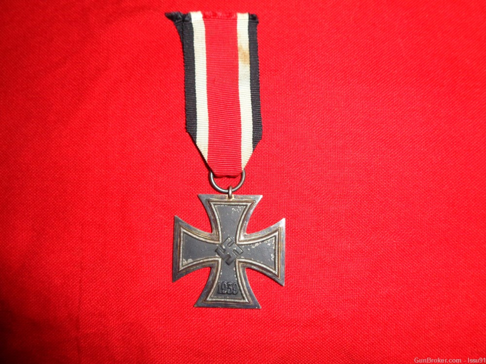 WWII German Iron Cross 2nd Class Original-img-0