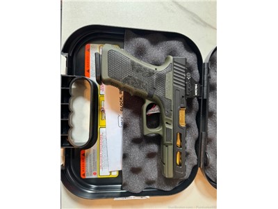 Zaffiri precision Glock 17 gen 3 W/ overwatch  flat trigger original case