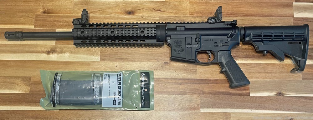 Smith & Wesson M&P15T  w/one new pmag-img-0
