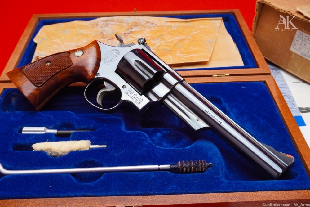 Desired Smith & Wesson 29-2 Full Target .44 Mag *RARE 6.5 INCH BLUED MODEL*-img-4