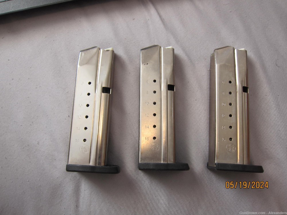 Smith & Wesson SD9 Magazine 9mm 16 Rounds 3 Mags-img-1