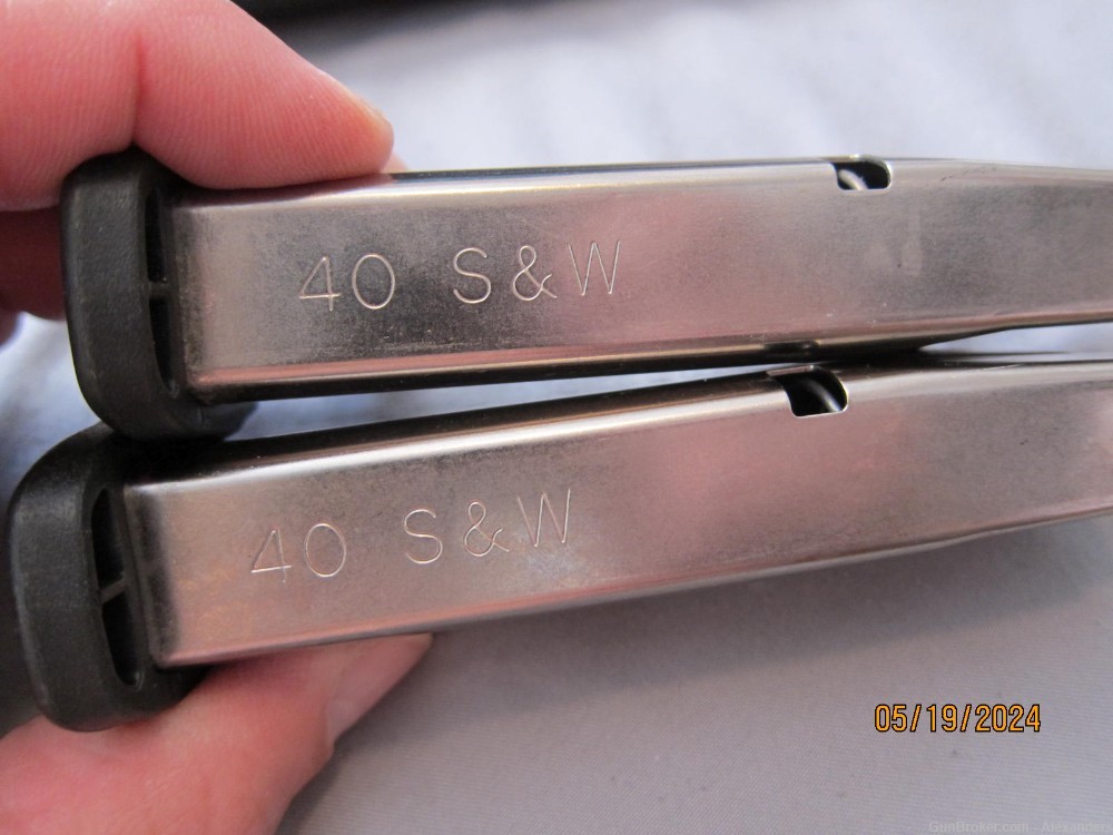 Smith & Wesson SD40 14 Round 40 S&W Cal Magazine 2 Factory Mags-img-4