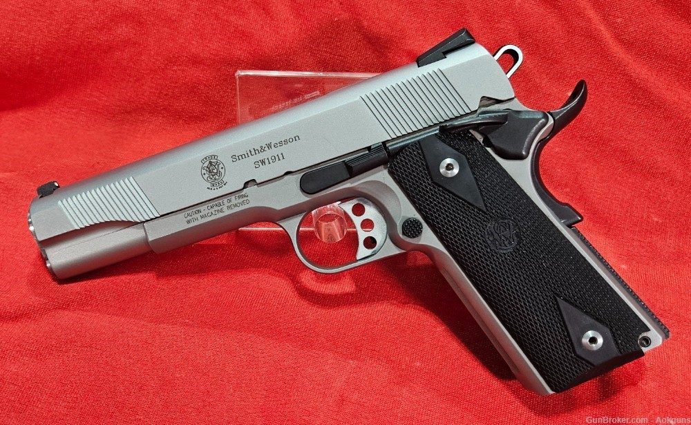 SMITH & WESSON 1911 .45 ACP 5” BBL SS EXCELLENT COND. DON'T MISS OUT-img-7