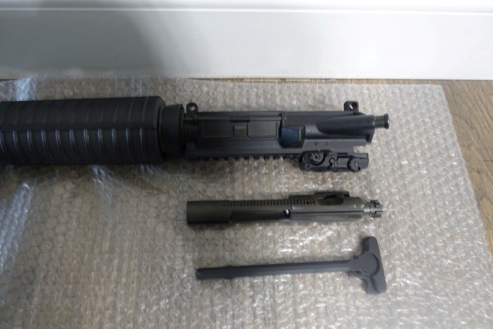 Colt M4LE 6921 14.5" Factory SBR complete upper-img-4