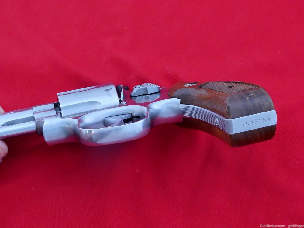 Smith & Wesson 66-2 original box 2½" barrel .357 mag excellent S&W RARE -img-20