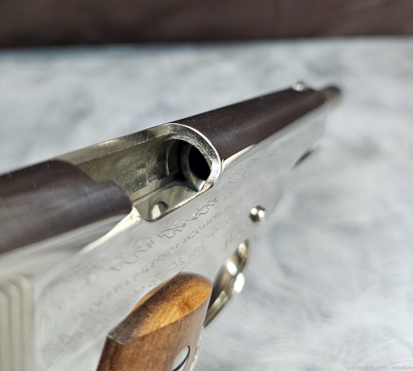 Colt 1911 .45acp Pistol 25th Anniv  WWII Commemorative W/Wood Display Box-img-20