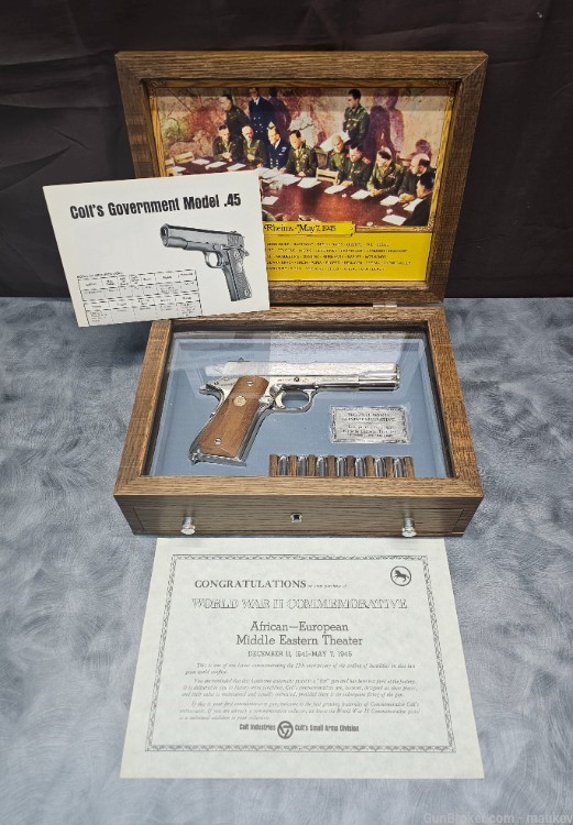 Colt 1911 .45acp Pistol 25th Anniv  WWII Commemorative W/Wood Display Box-img-0