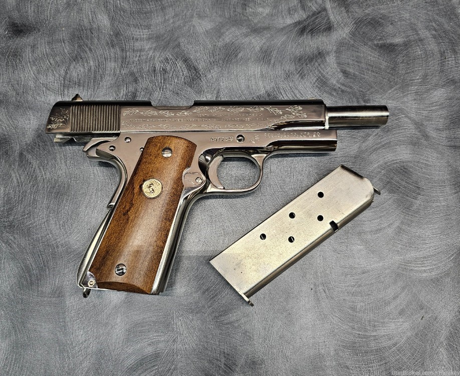 Colt 1911 .45acp Pistol 25th Anniv  WWII Commemorative W/Wood Display Box-img-24