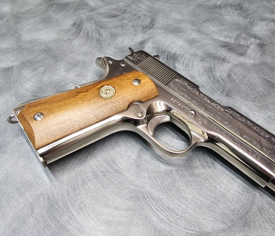 Colt 1911 .45acp Pistol 25th Anniv  WWII Commemorative W/Wood Display Box-img-16