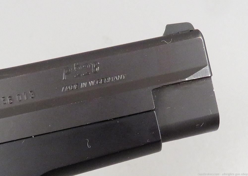 SIG SAUER P226 9MM Semi Auto Pistol with 2 15 Round Magazines VERY NICE-img-15