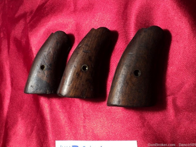 WWII SMITH & WESSON VICTORY MODEL WALNUT GRIPS-img-2