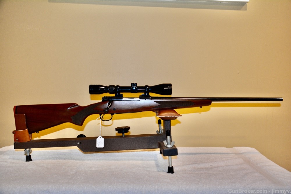 Winchester model 70 .243 Winchester Lightweight-img-4
