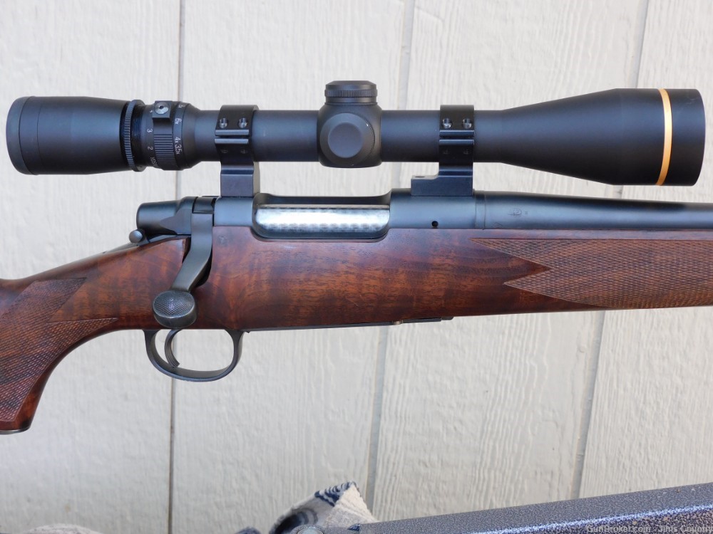 Remington Model 7 7mm SAUM w\Leupold VX-3 3.5-10x40 *Pre-Owned*-img-11