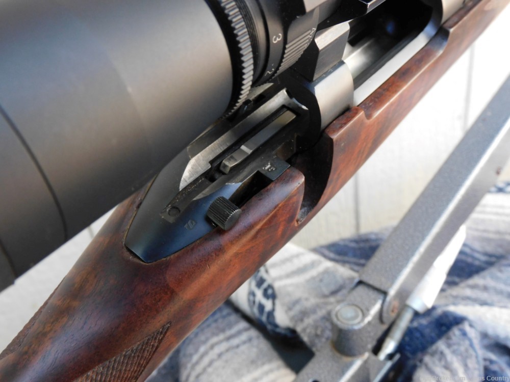 Remington Model 7 7mm SAUM w\Leupold VX-3 3.5-10x40 *Pre-Owned*-img-33