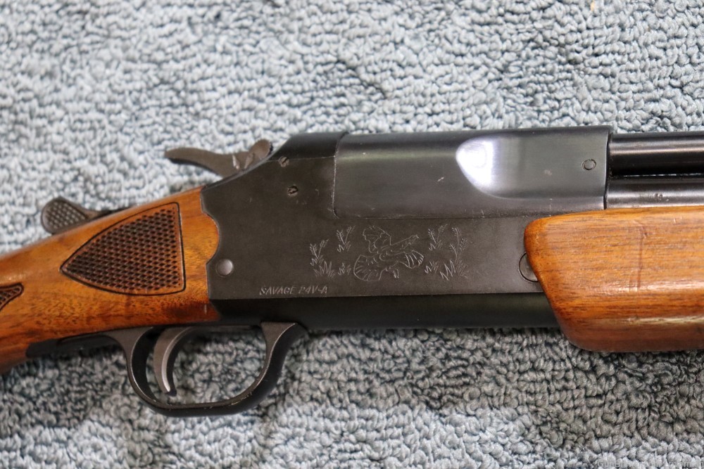 Savage Model 24V-A O&U Cal. 222 Rem. & 20 Gauge Magnum (SN#A697524)-img-2