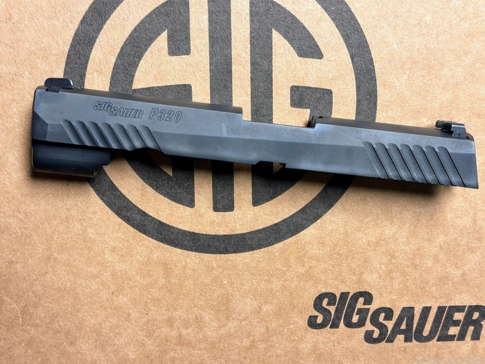 Sig Sauer P320 Slide, Full Size, 4.7" 9mm, Night sights-img-0