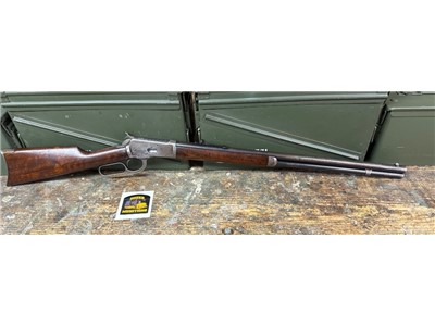 Winchester 1892, 38-40 (38 WCF), born 1903, 24 in barrel, nice stock! NR