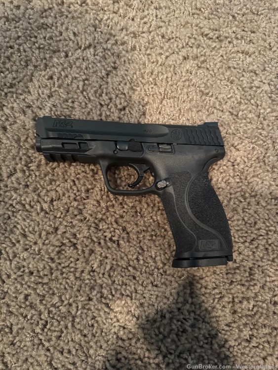 Smith and Wesson m&p9 2.0 full size new -img-3