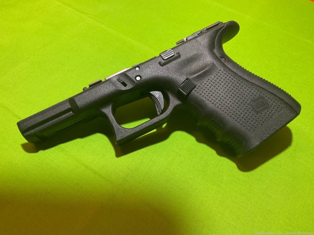 Glock 19 or 23 Gen 4 Complete Frame with holster-img-1