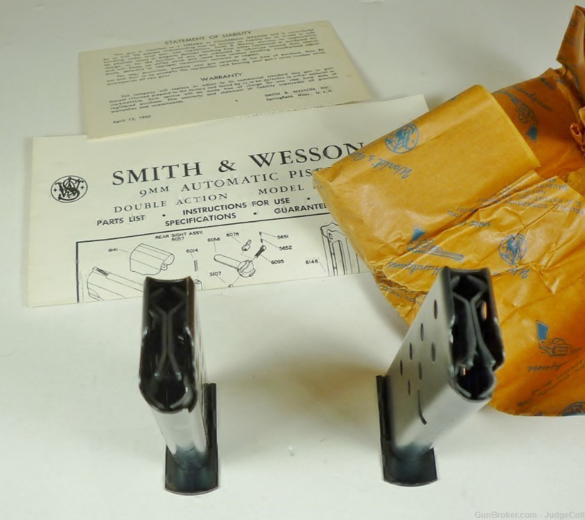 Smith & Wesson Model 39 "No Dash" 9mm in ORIGINAL box, high condition-img-10
