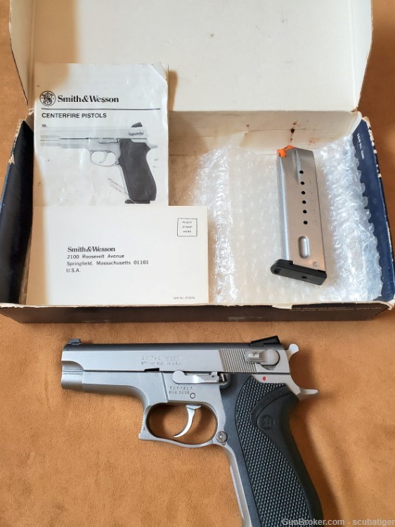 Smith & Wesson S&W Model 5906 9mm with box extra mag-img-9