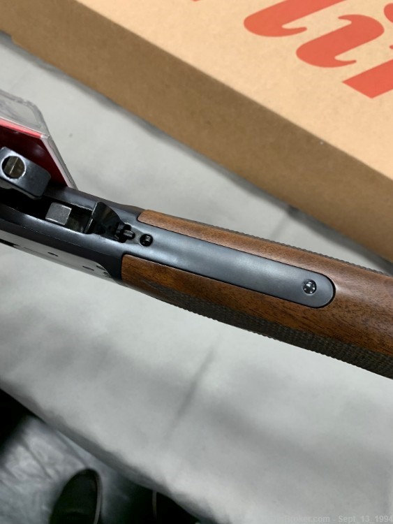 MARLIN (RUGER) 1894 Classic Blued 18" BBL .357 - IN BOX !-img-30