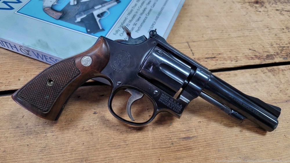 Smith and Wesson 18-2 Revolver .22 long rifle 4" barrel-img-7