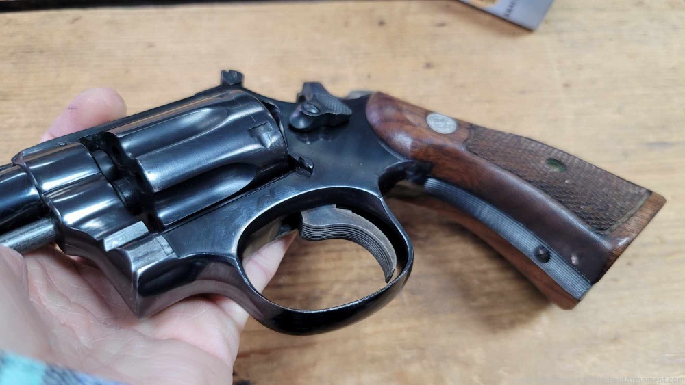 Smith and Wesson 18-2 Revolver .22 long rifle 4" barrel-img-27
