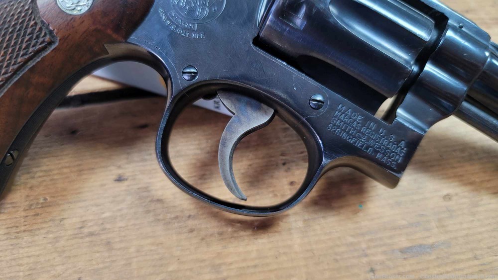 Smith and Wesson 18-2 Revolver .22 long rifle 4" barrel-img-9