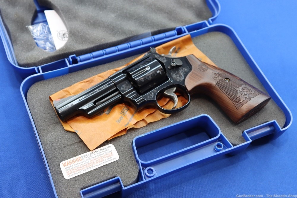 Smith & Wesson Model 29 Deluxe Revolver 44MAG ENGRAVED S&W 44 Mag 4" Blued-img-35