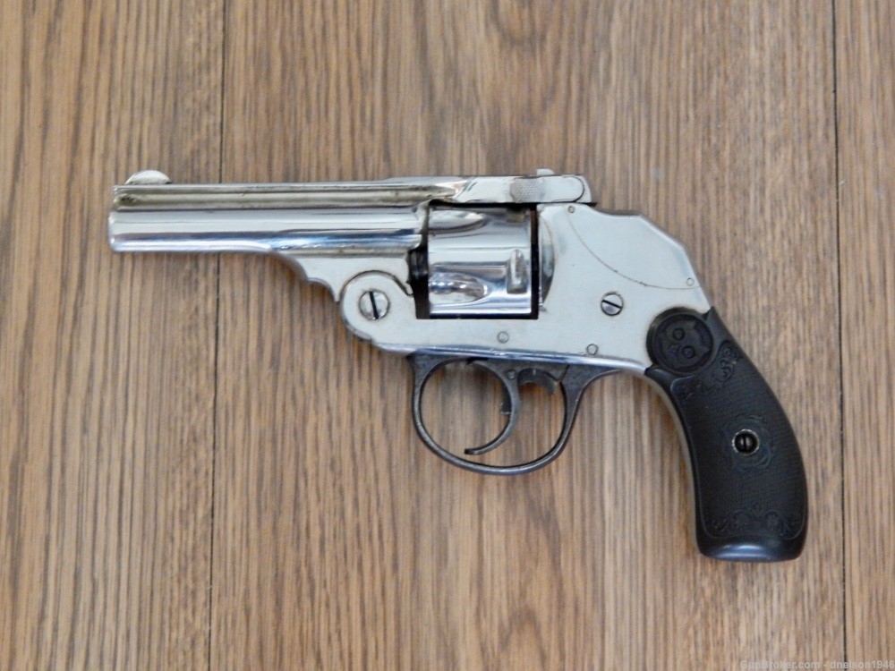 Nickeled Iver Johnson 1896 Safety Automatic Hammerless 32 caliber Revolver -img-1