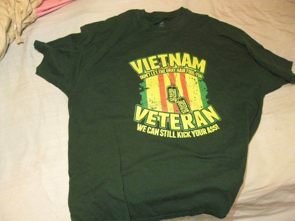 Vietnam Veteran 3XL Hanes T-Shirt used-img-0