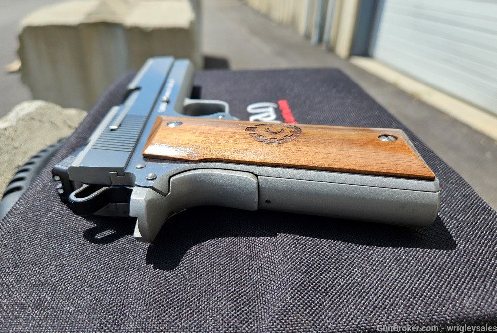 RARE Coonan 357 Magnum Automatic Pistol-img-16