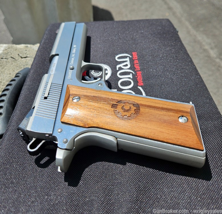 RARE Coonan 357 Magnum Automatic Pistol-img-17