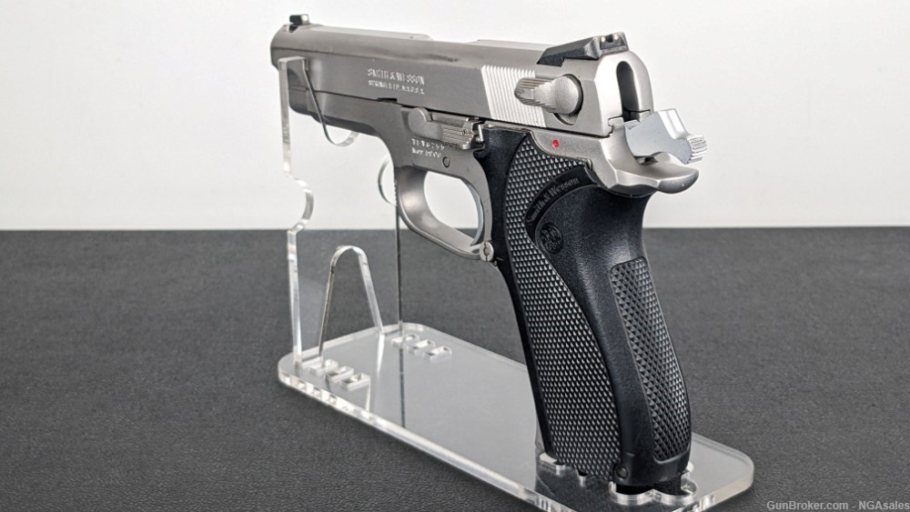 Smith & Wesson|Mod. 5906 Stainless|4" 9MM DA/SA|(5) 15-Rd. Mags.|Good-img-2