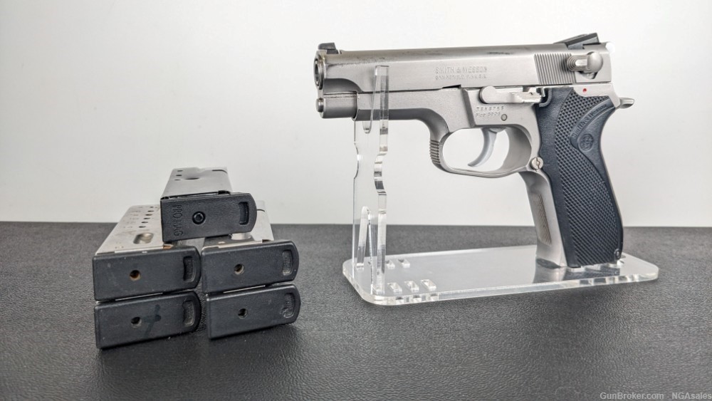Smith & Wesson|Mod. 5906 Stainless|4" 9MM DA/SA|(5) 15-Rd. Mags.|Good-img-0