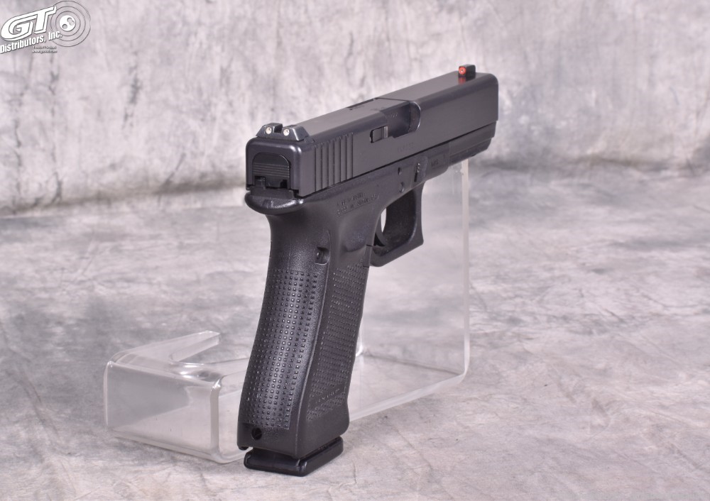 Glock 17 GEN 4 9mm with case-img-3