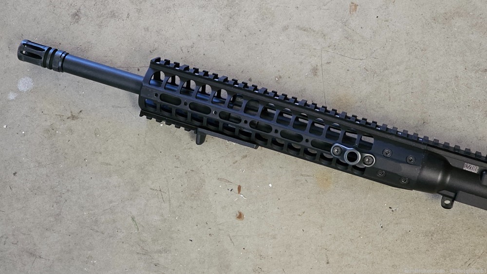 LWRC IC-DI 16" 300 blackout complete upper exc condition, black.-img-1