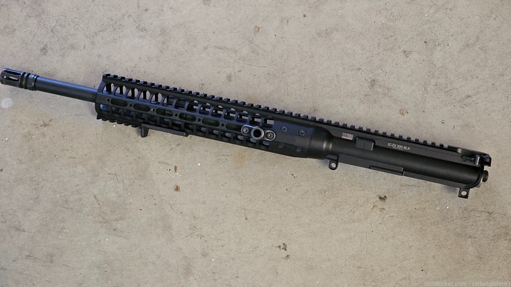 LWRC IC-DI 16" 300 blackout complete upper exc condition, black.-img-0