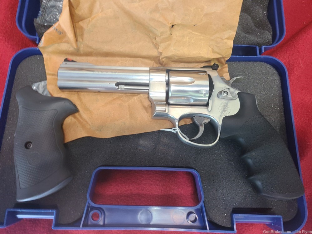 Smith & Wesson 629 Classic .44 Mag - As New-img-0