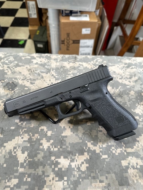 Glock 35 G35 Gen 3 .40 S&W G 35 Striker Fired 5.32” Semi Auto Pistol-img-4